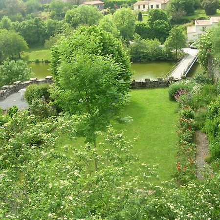 B&B "Les Remparts" Vouvant 외부 사진