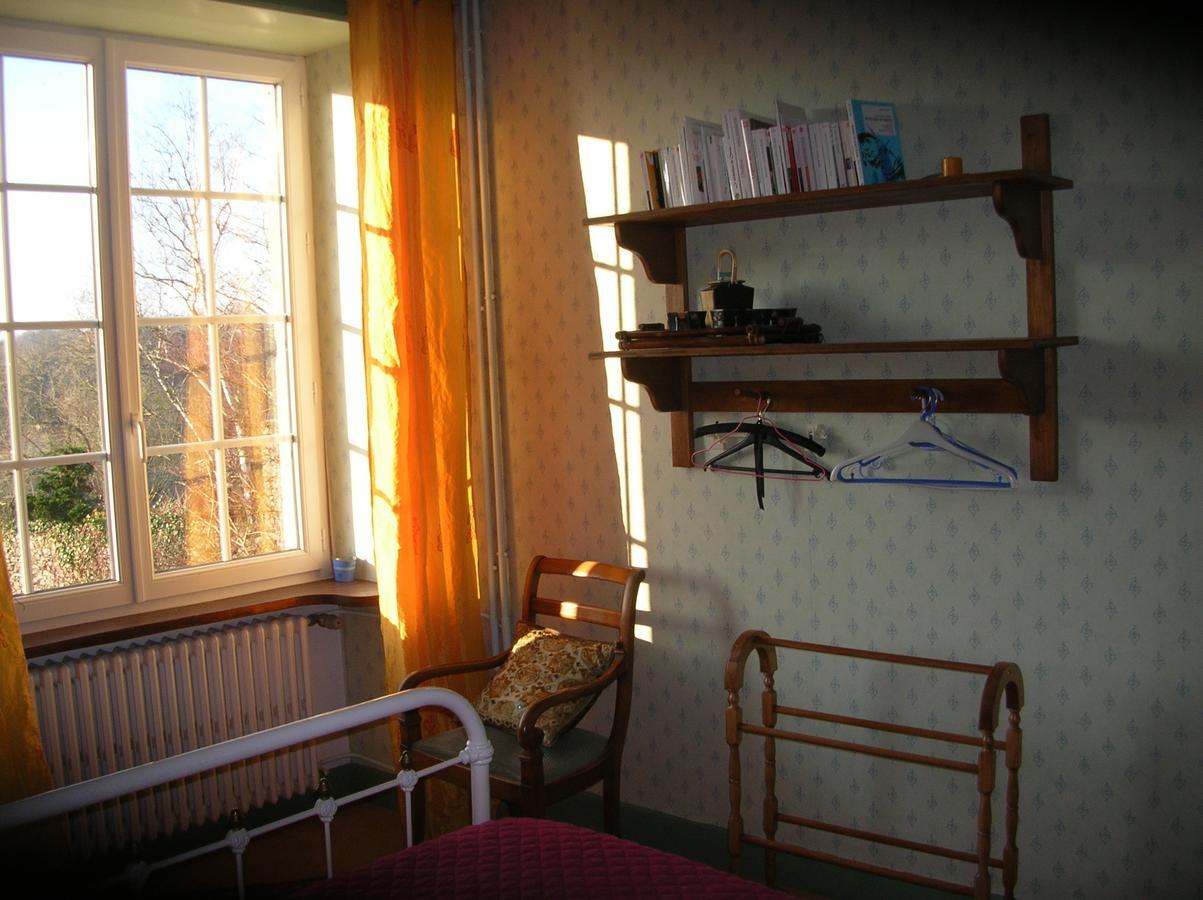 B&B "Les Remparts" Vouvant 객실 사진