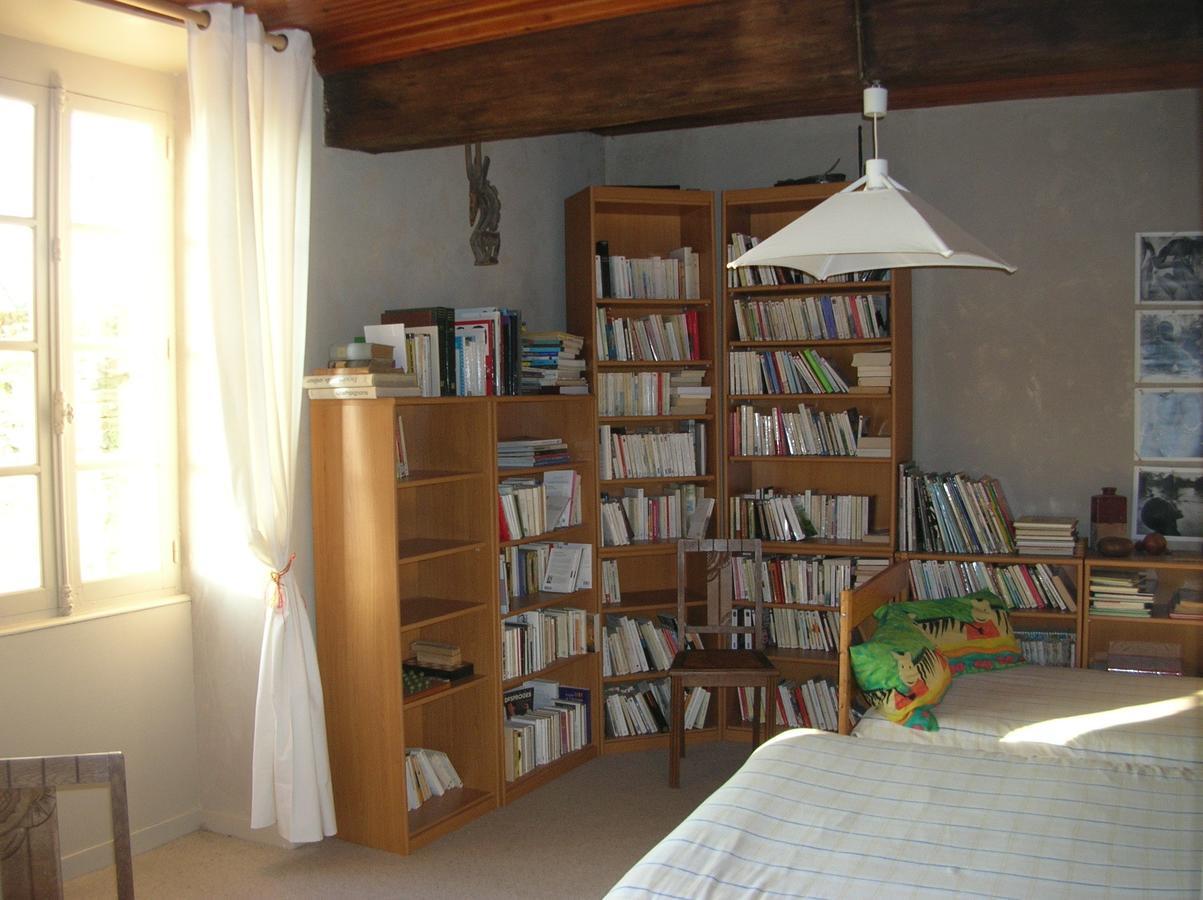 B&B "Les Remparts" Vouvant 객실 사진