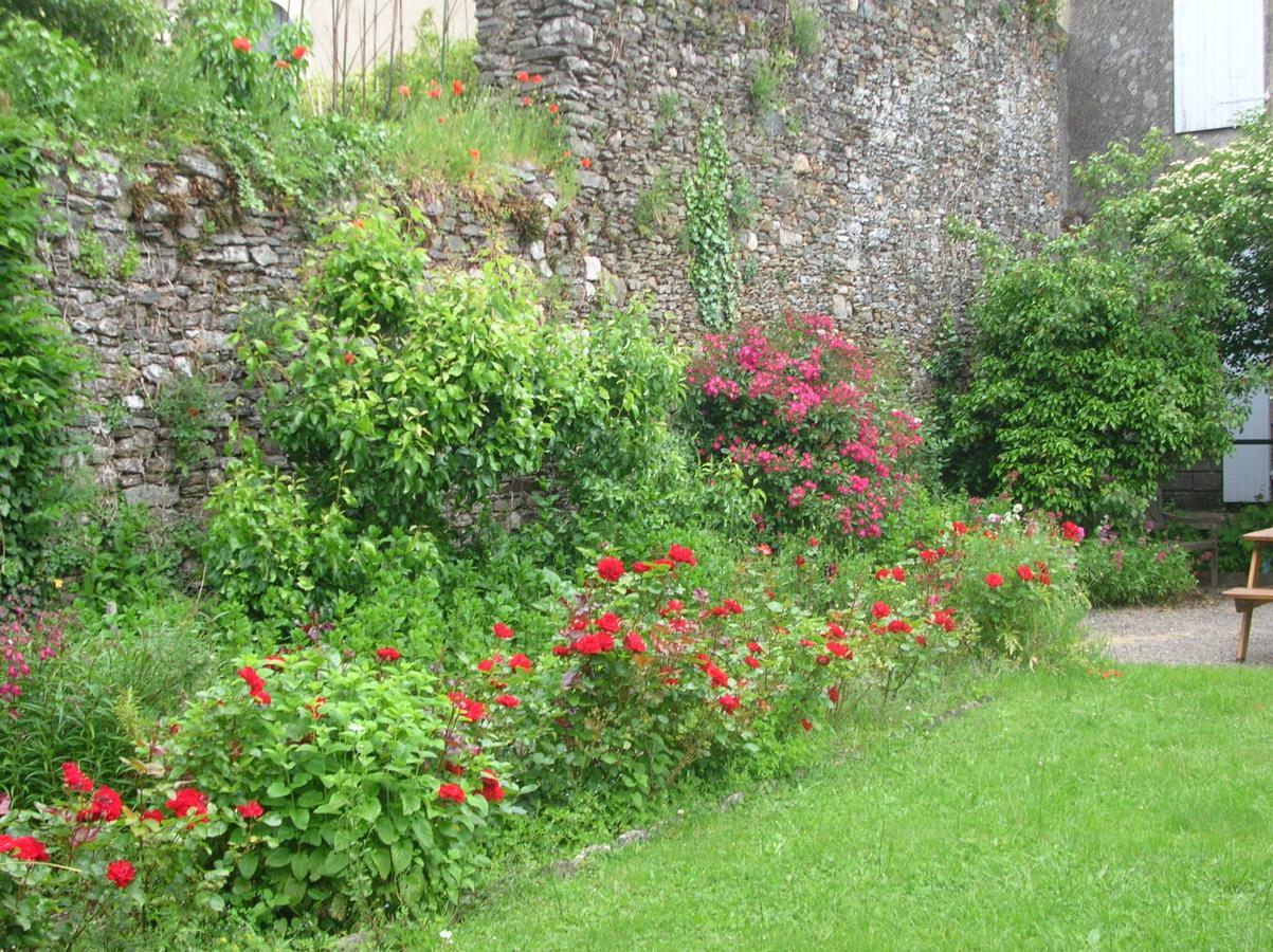 B&B "Les Remparts" Vouvant 외부 사진